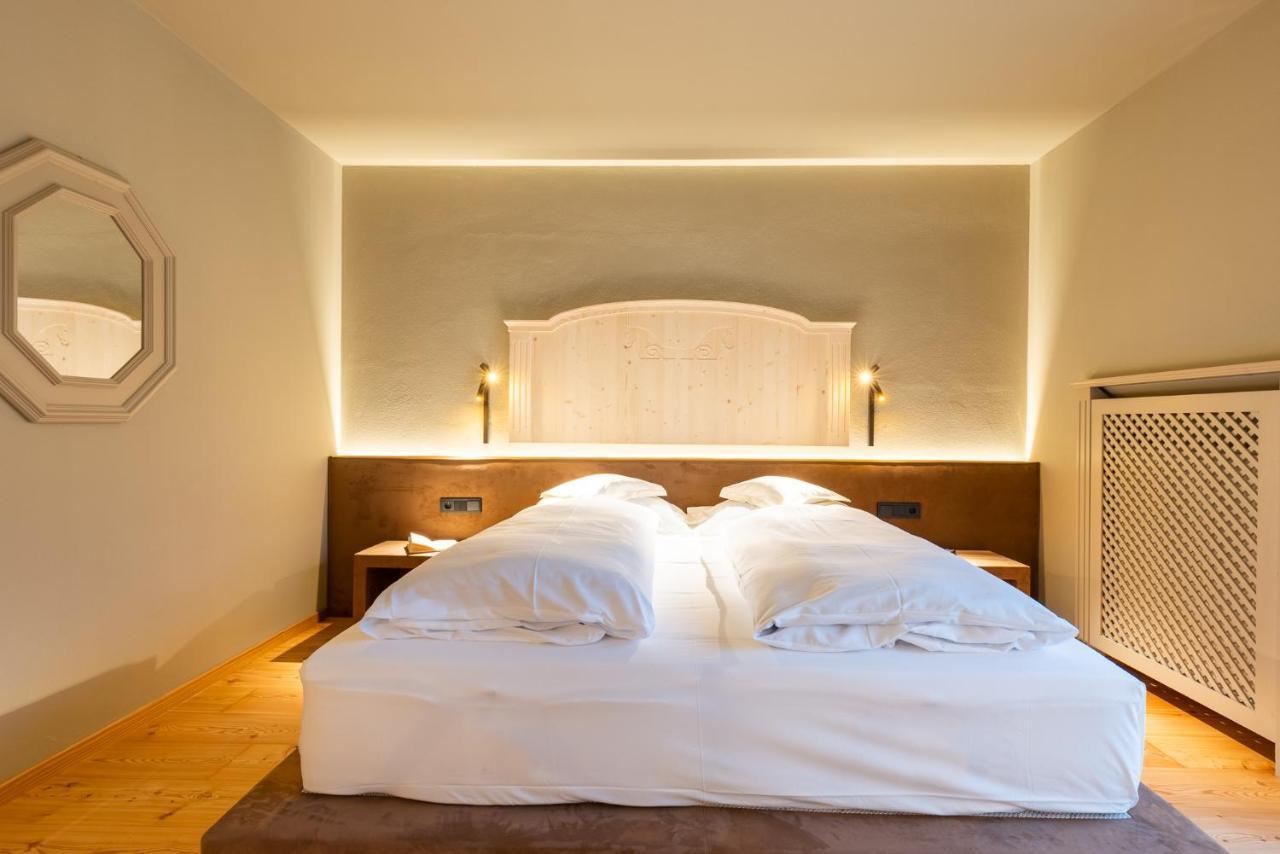 Romantik Hotel Post 노바레반떼 외부 사진