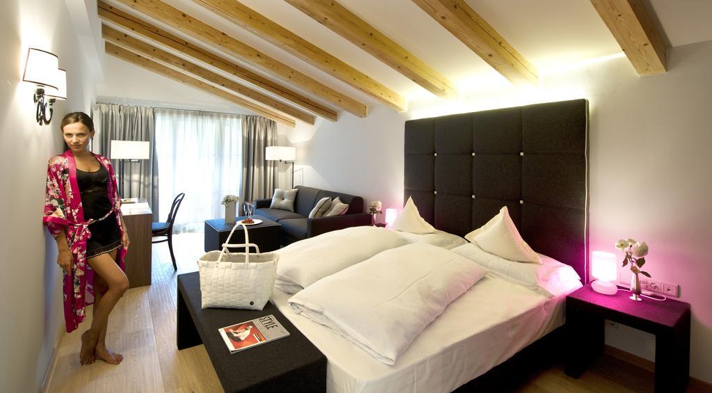 Romantik Hotel Post 노바레반떼 외부 사진