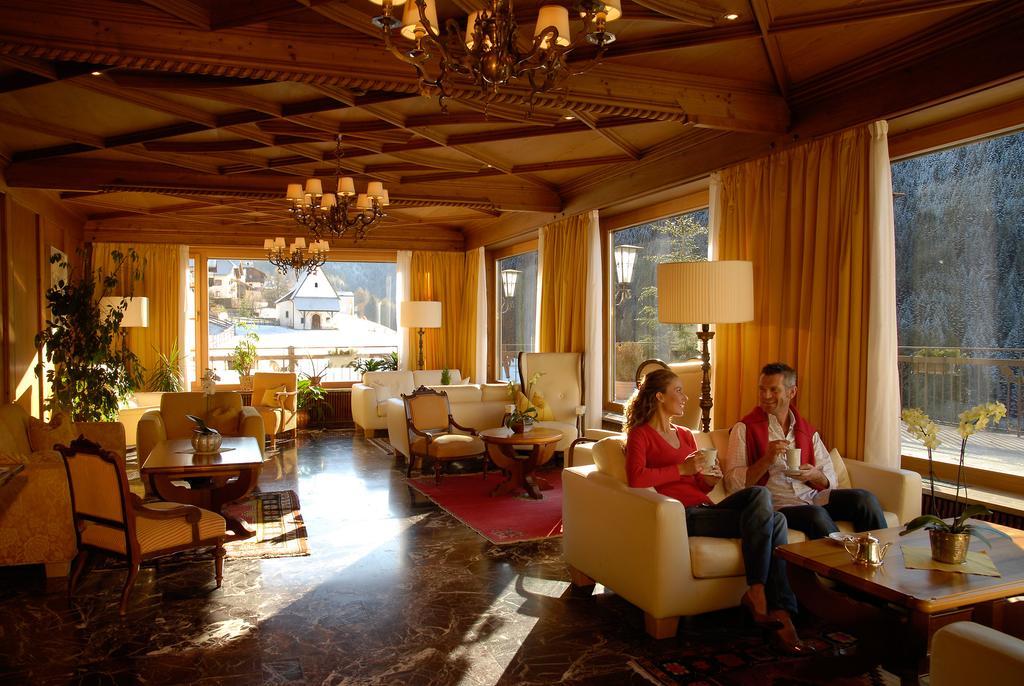 Romantik Hotel Post 노바레반떼 내부 사진
