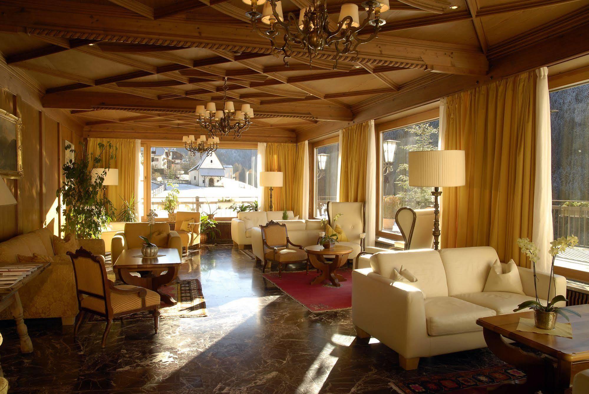 Romantik Hotel Post 노바레반떼 외부 사진