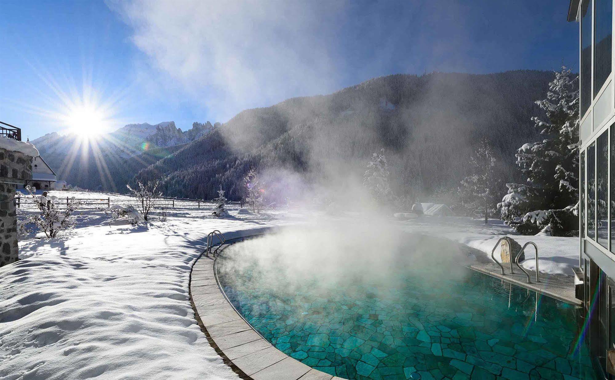 Romantik Hotel Post 노바레반떼 외부 사진