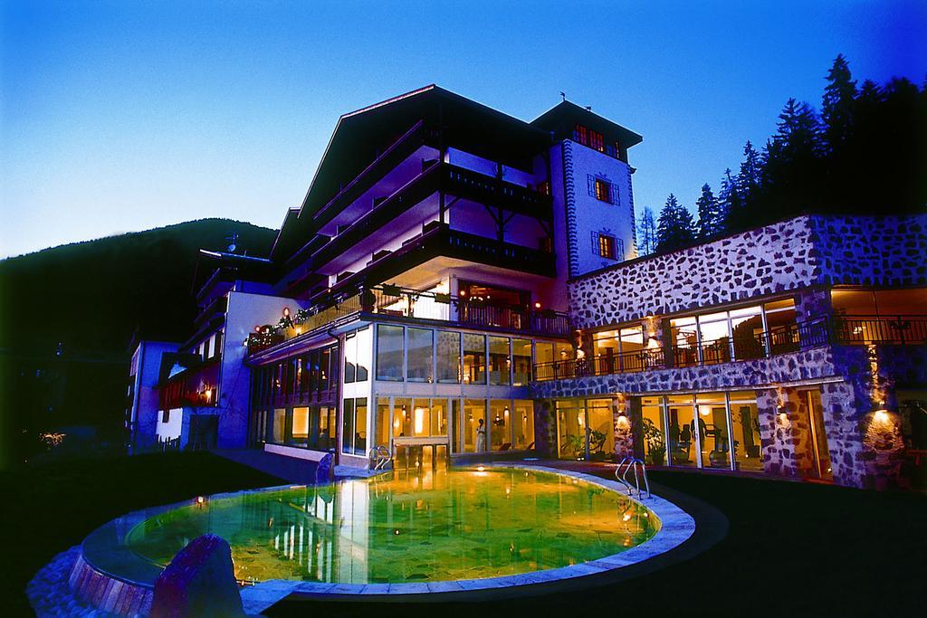 Romantik Hotel Post 노바레반떼 외부 사진